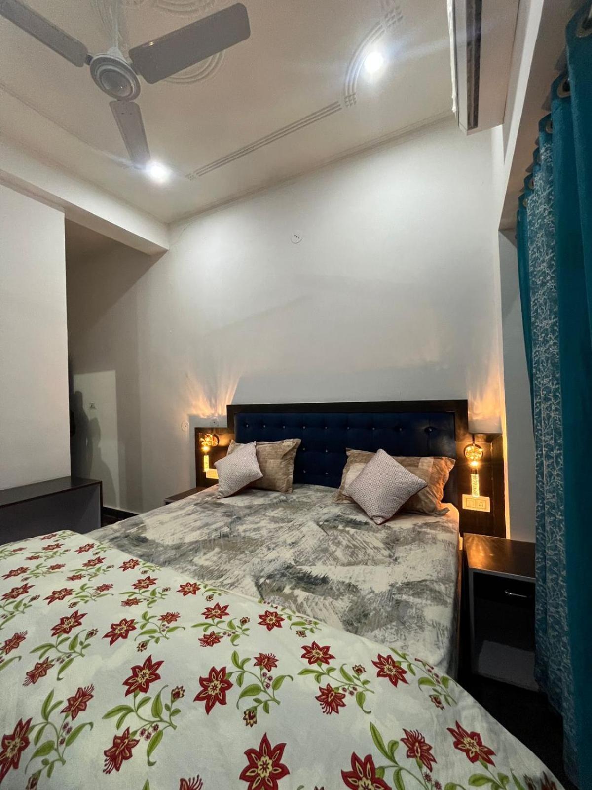 La Calma Homestay Khajurāho Exteriör bild