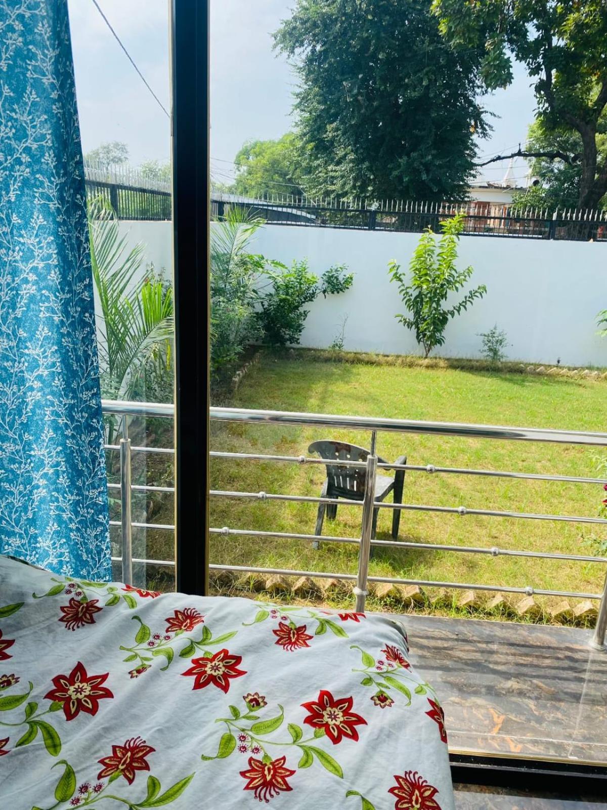 La Calma Homestay Khajurāho Exteriör bild